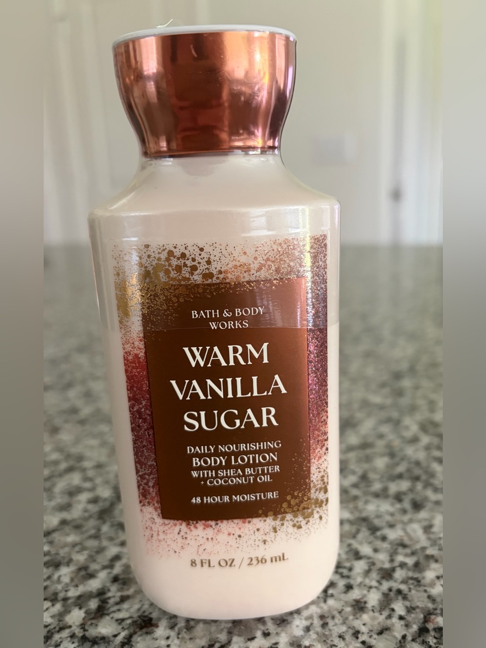 Bath & Body Works Warm Vanilla Sugar Lotion - Rose Gold & Cream